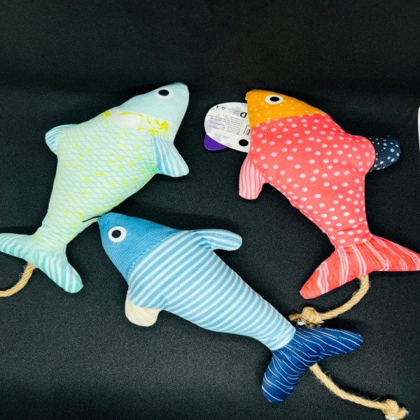 Interactive Plush Cat Toy - Hanging Fish with Catnip and Bell